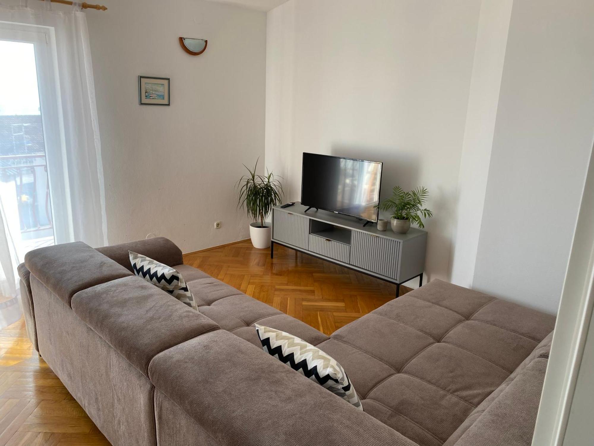Apartmani Niks Makarska Eksteriør bilde